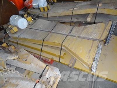 CAT 740 Tailgate Други компоненти