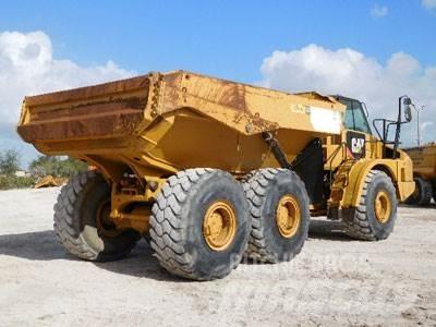 CAT 740B Дъмпери/моторни превозни средства