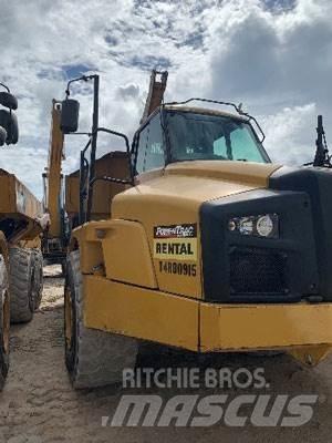 CAT 740B Дъмпери/моторни превозни средства