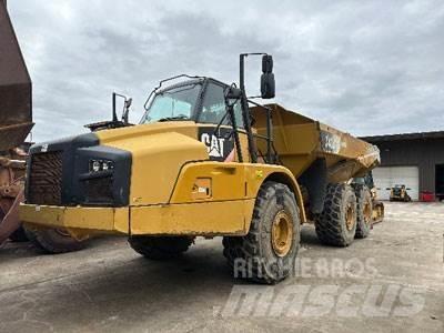 CAT 740B Дъмпери/моторни превозни средства