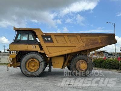 CAT 775E Твърди самосвали
