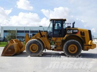 CAT 950M Колесни товарачи