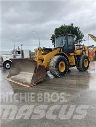 CAT 966M Колесни товарачи