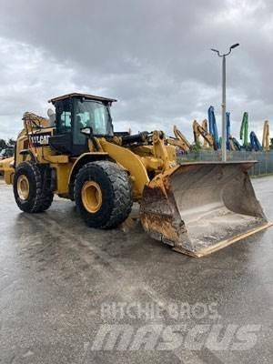CAT 966M Колесни товарачи