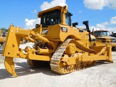 CAT D8T Верижни булдозери
