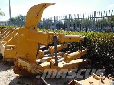 CAT D8T Ripper, S/S Други компоненти
