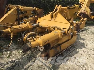 CAT D8T Ripper, S/S Други компоненти