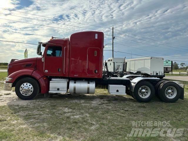 Peterbilt 384 Влекачи