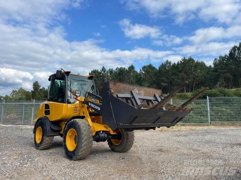 Volvo L 25 F Колесни товарачи