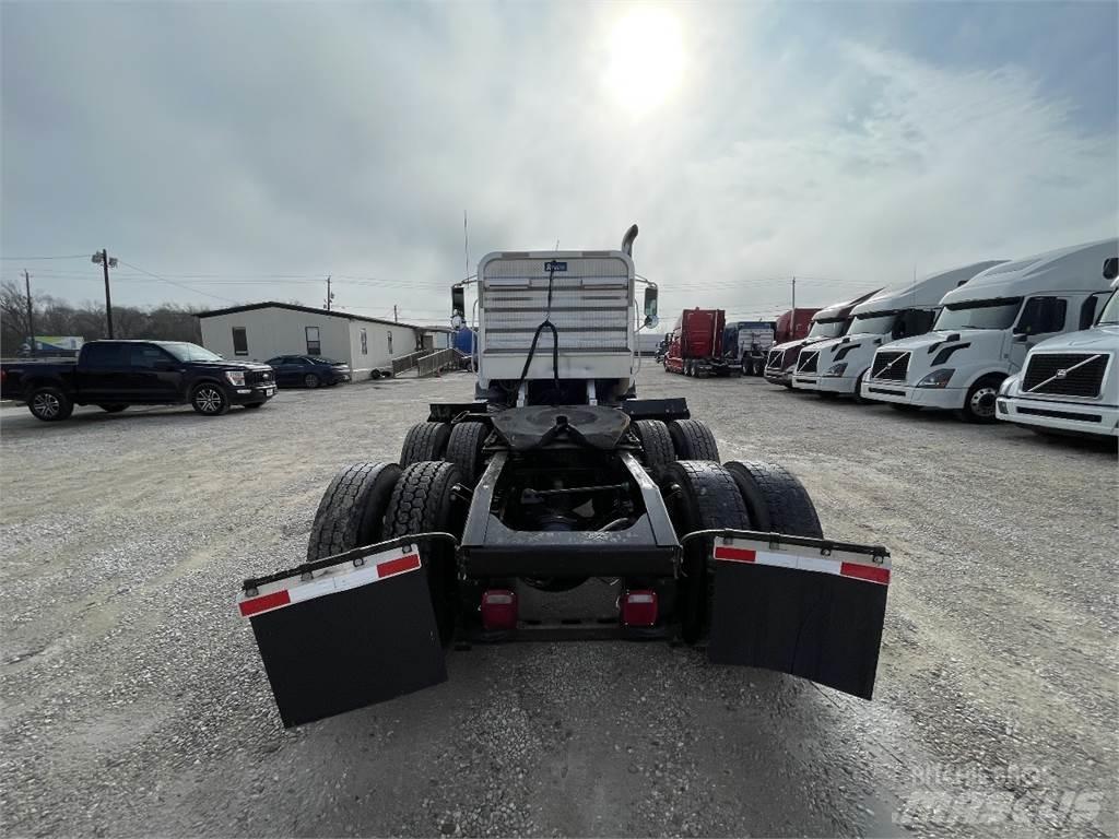 Mack CXU613 Влекачи