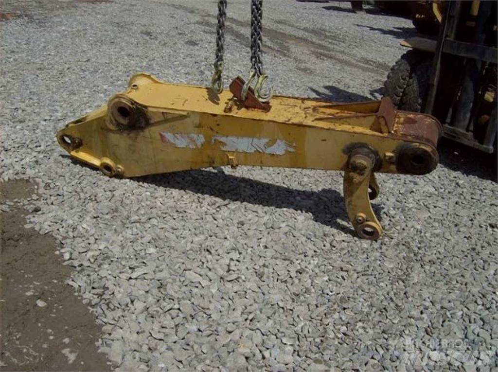CAT 212 Шаси