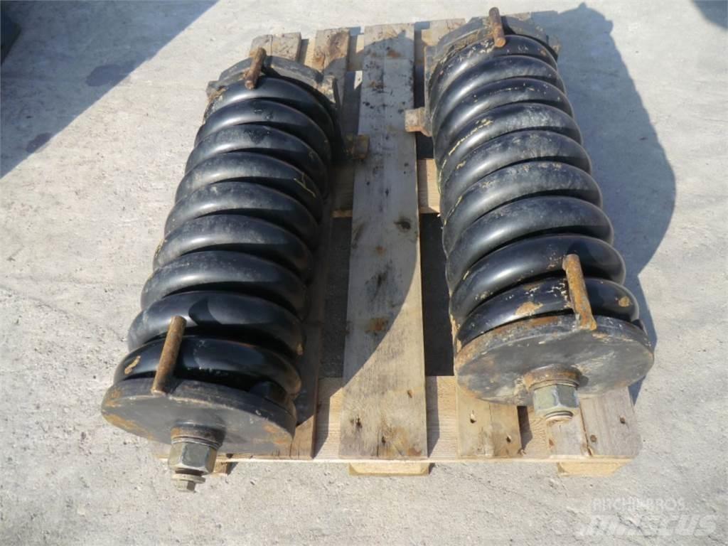 CAT 231D Релси, вериги и ходова част
