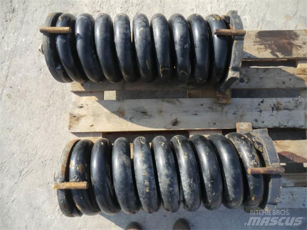 CAT 231D Релси, вериги и ходова част
