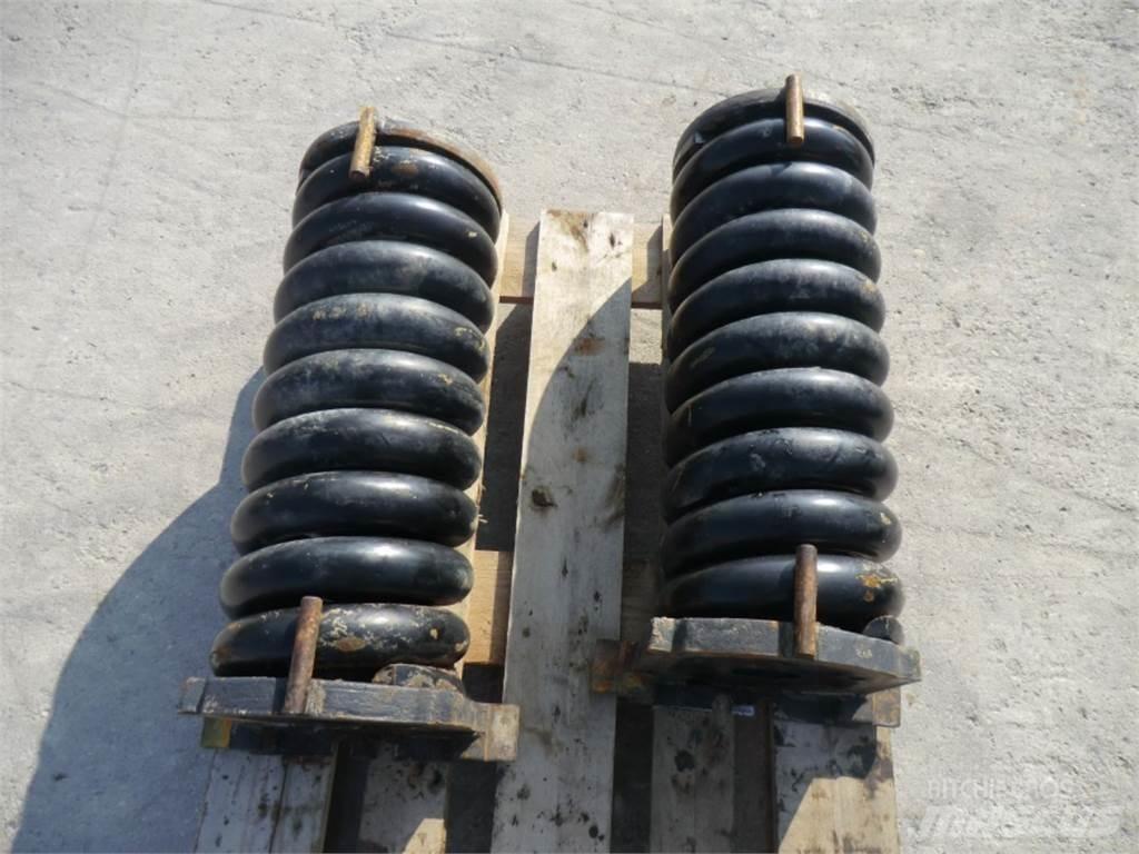 CAT 231D Релси, вериги и ходова част
