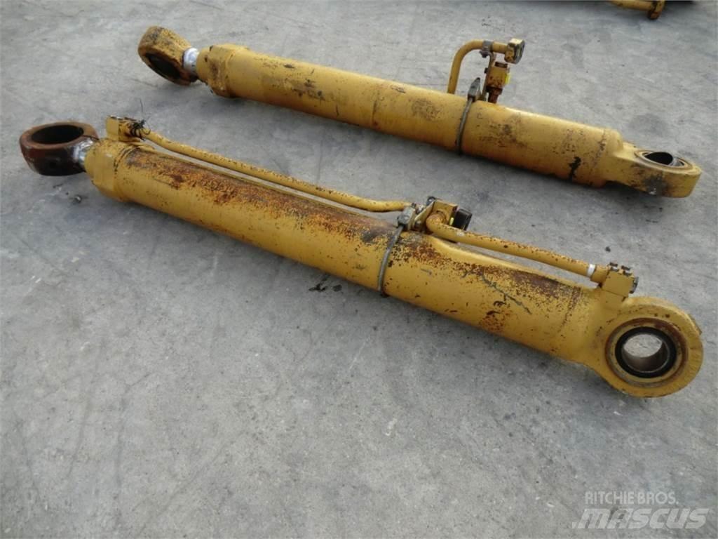 CAT 231D Строителство - Други