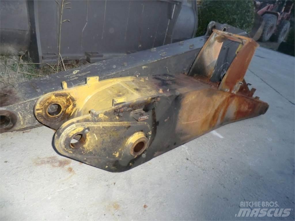 CAT 312D Шаси