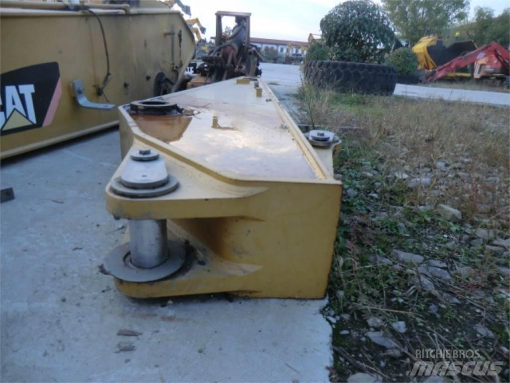 CAT 312D Шаси