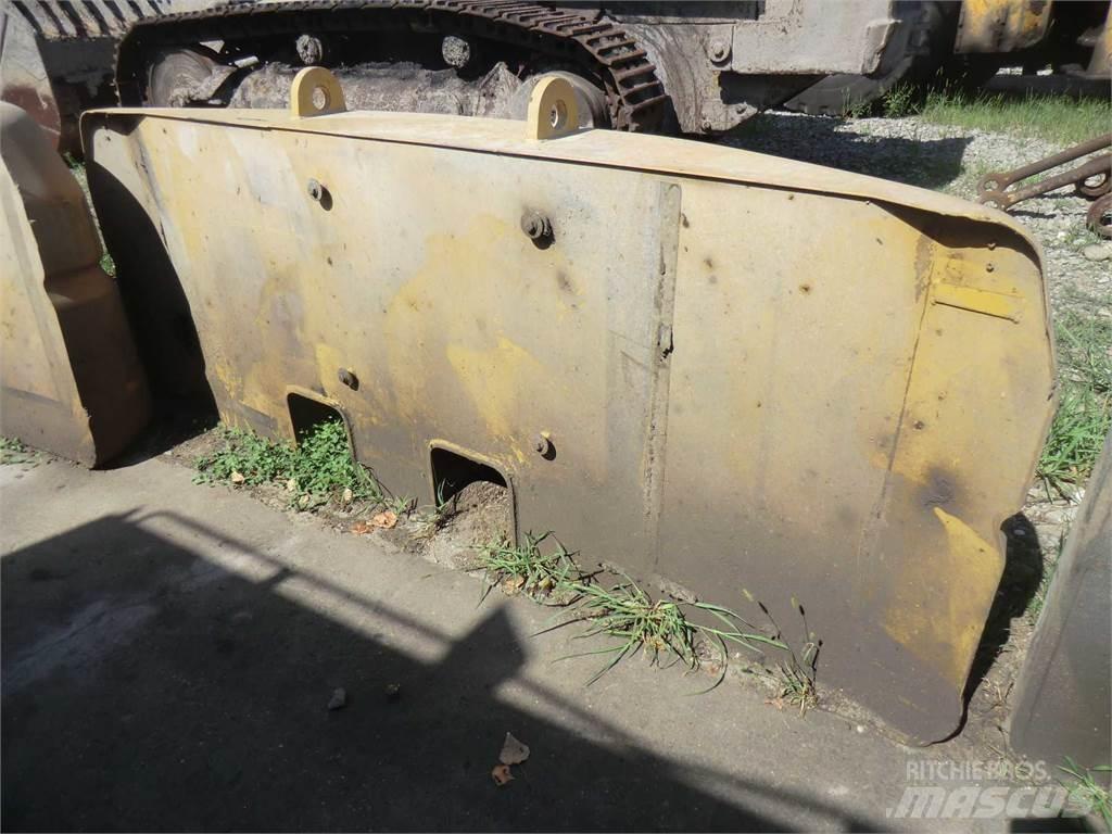 CAT 317B Шаси