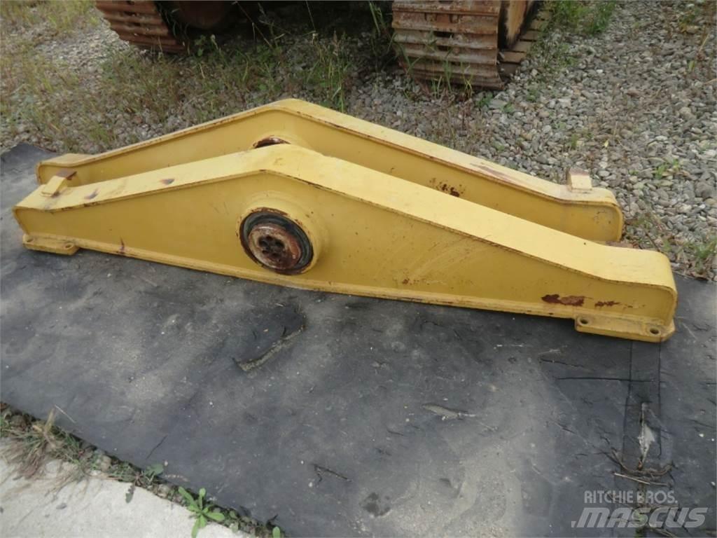 CAT 323D Шаси