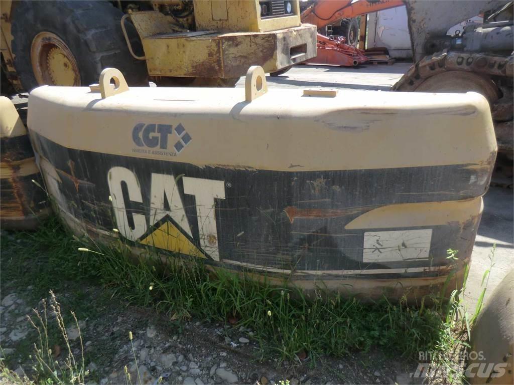 CAT 325B Шаси