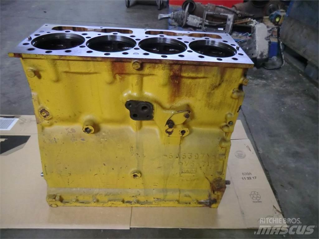 CAT 3304 Двигатели