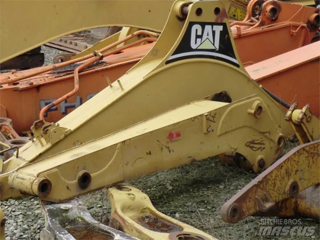 CAT 438C Шаси