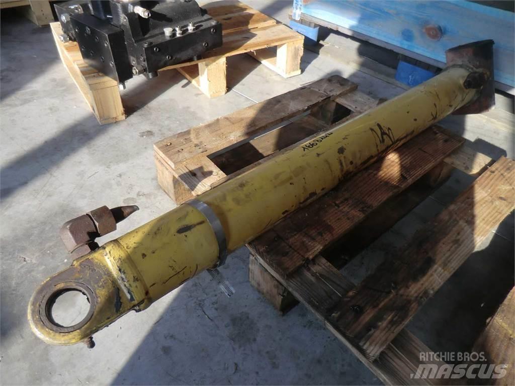 CAT 438C Строителство - Други