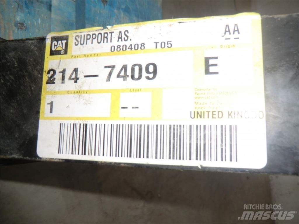 CAT 735 Шаси