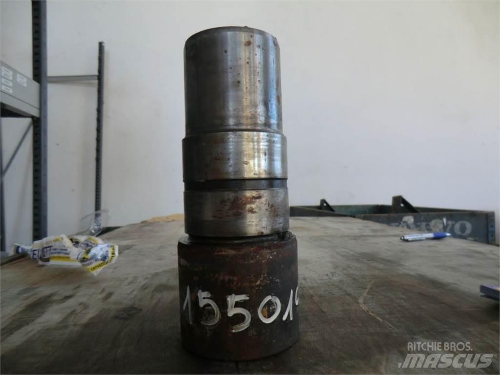 CAT 735 Шаси
