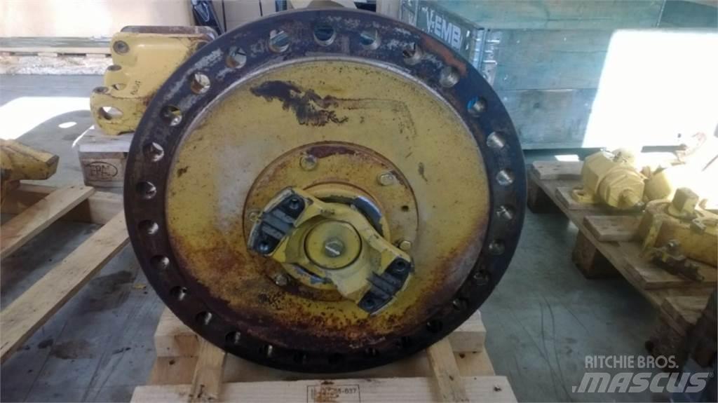 CAT 735 Шаси