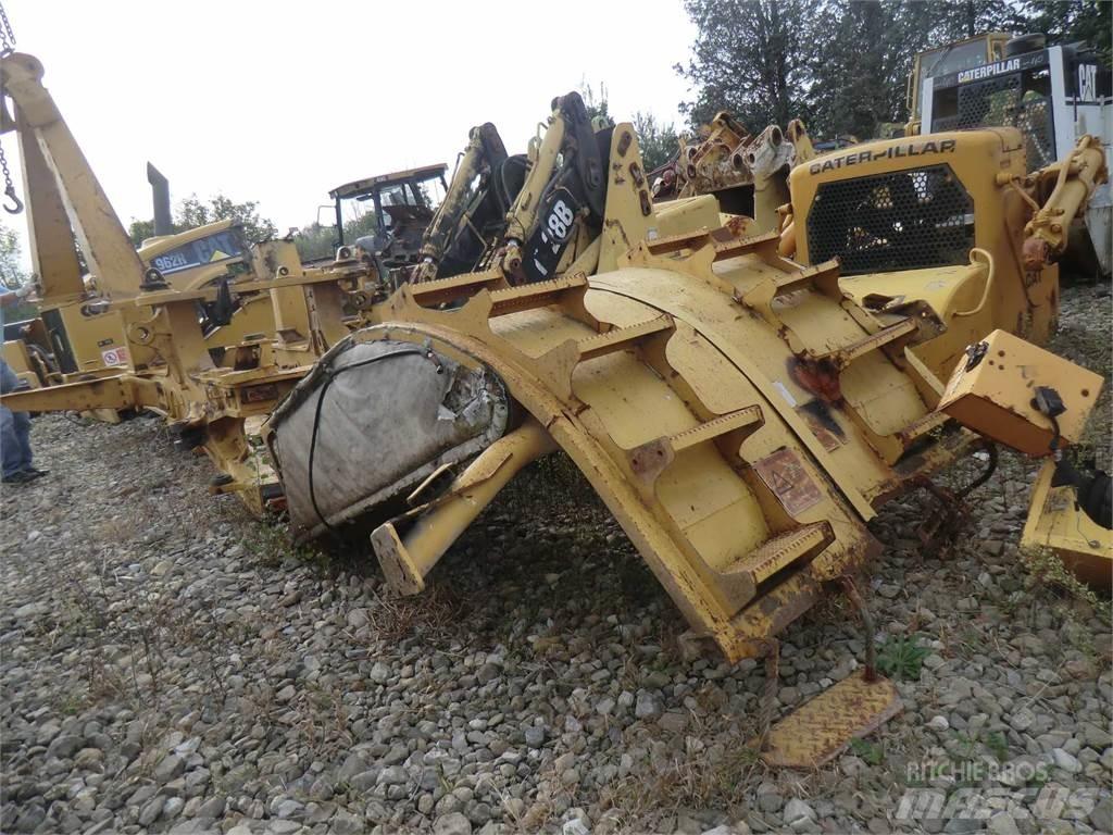 CAT 735 Шаси