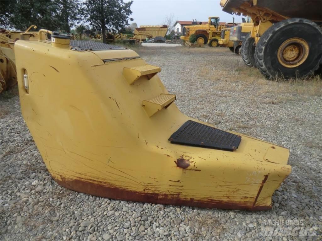 CAT 735 Шаси