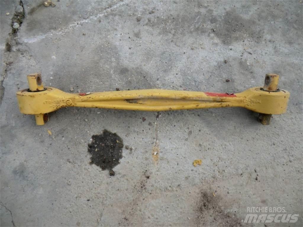 CAT 735 Релси, вериги и ходова част
