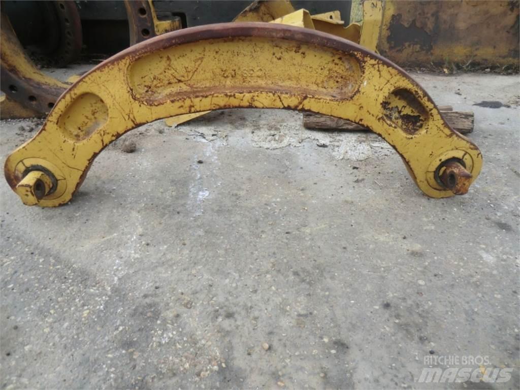 CAT 735 Релси, вериги и ходова част
