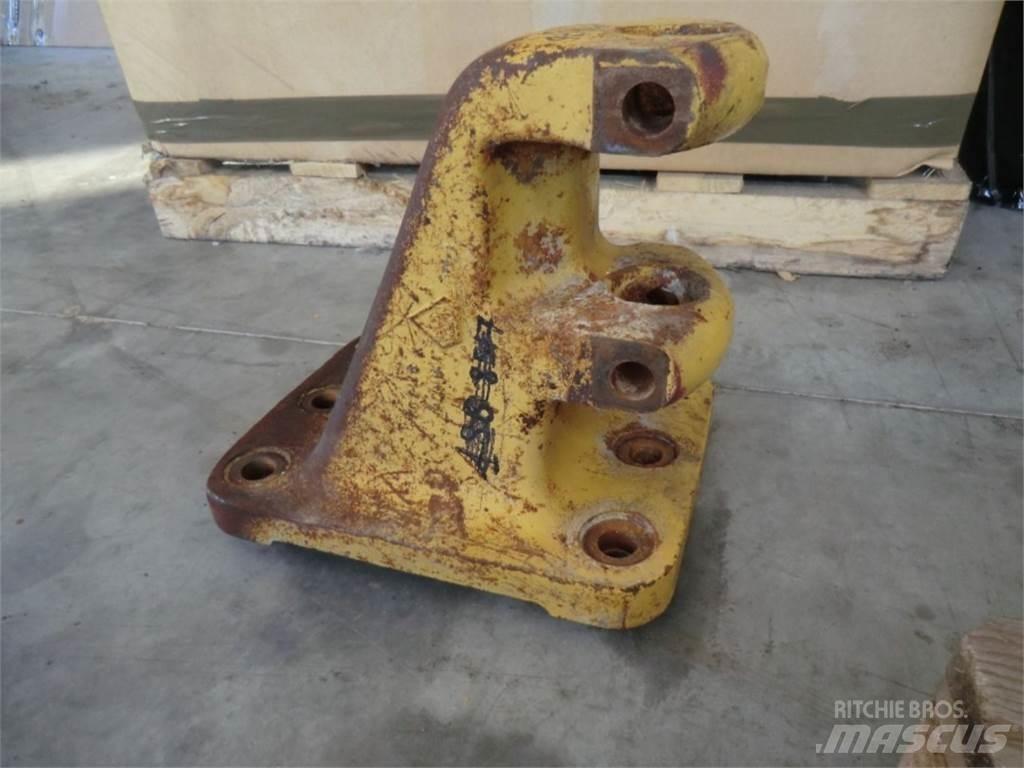 CAT 735 Шаси