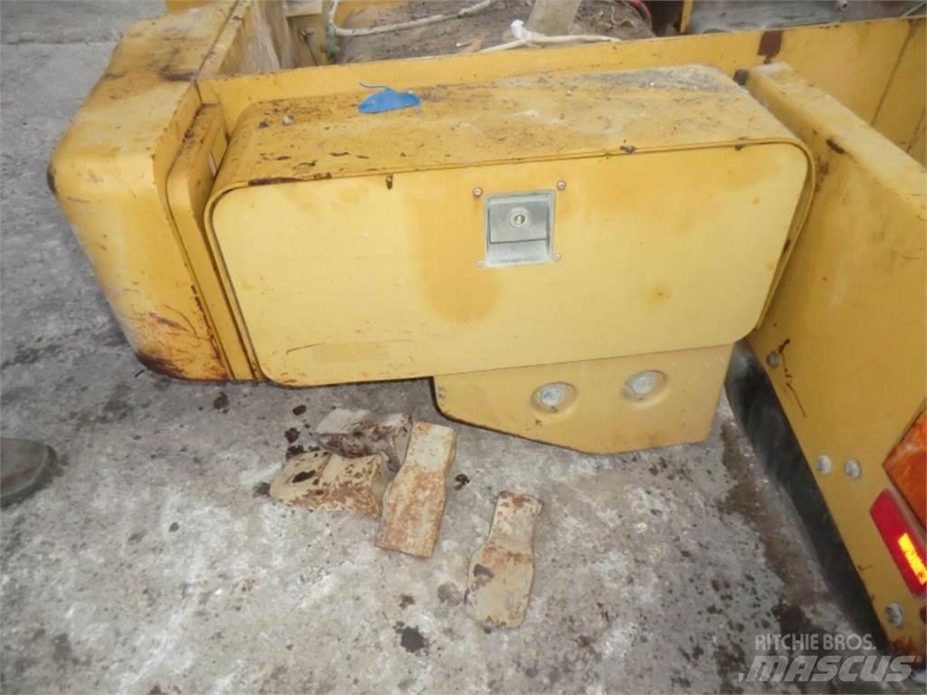 CAT 928G Шаси