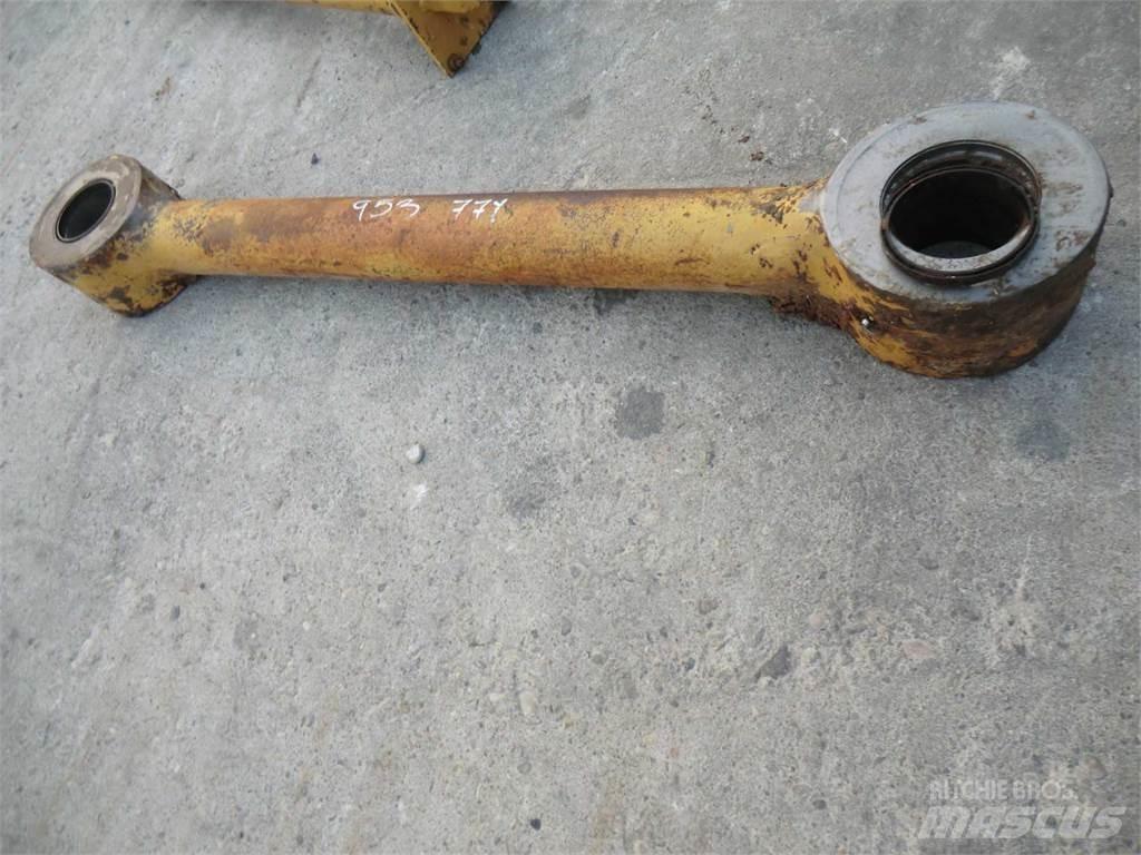 CAT 953 Шаси