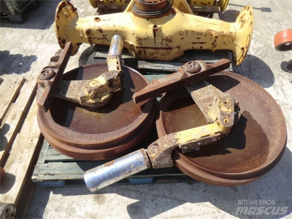 CAT 953C Релси, вериги и ходова част
