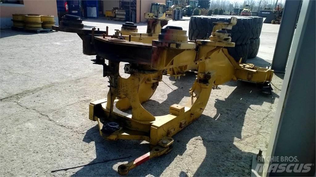 CAT 962H Шаси