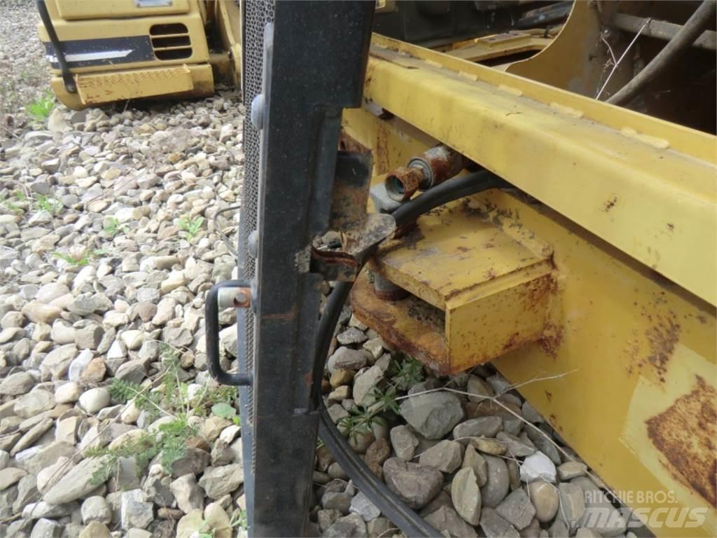 CAT 962H Шаси