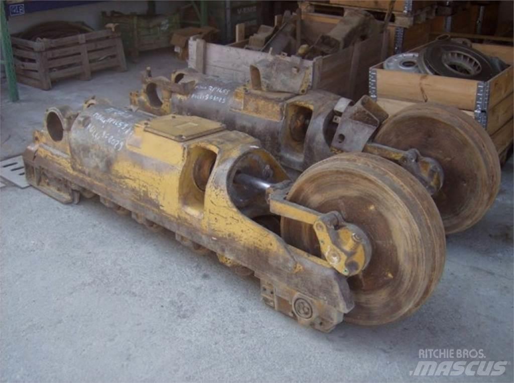 CAT 963 Релси, вериги и ходова част
