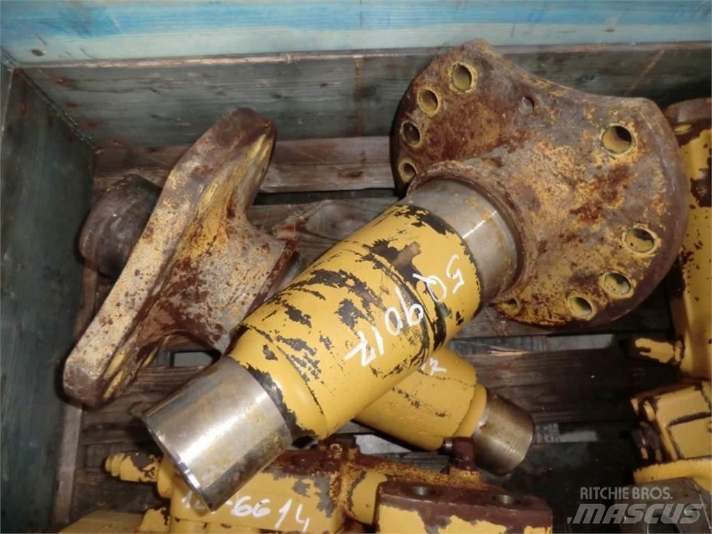 CAT 963C Релси, вериги и ходова част
