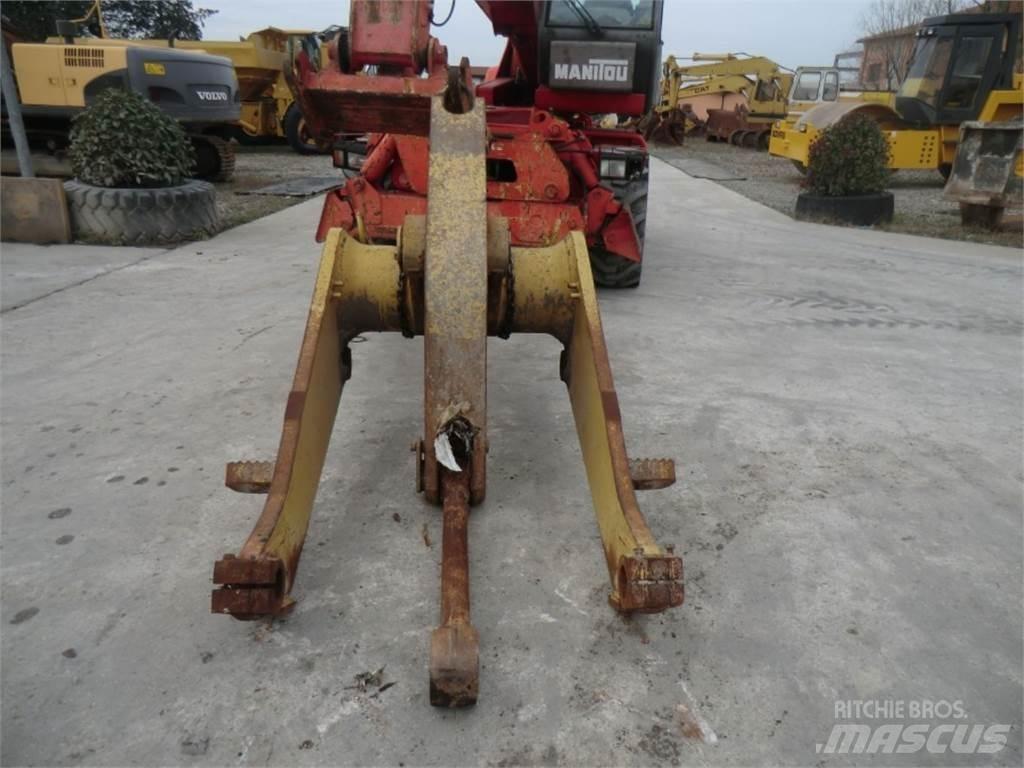 CAT 963C Шаси