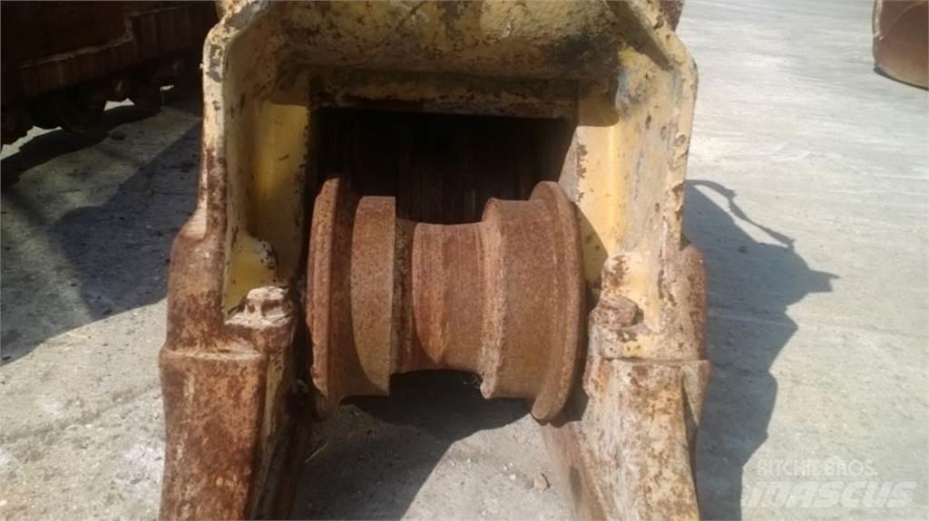 CAT 963C Релси, вериги и ходова част
