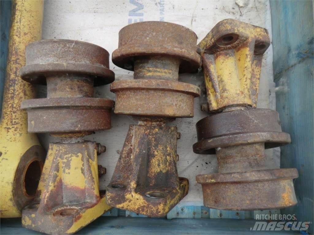 CAT 963D Релси, вериги и ходова част
