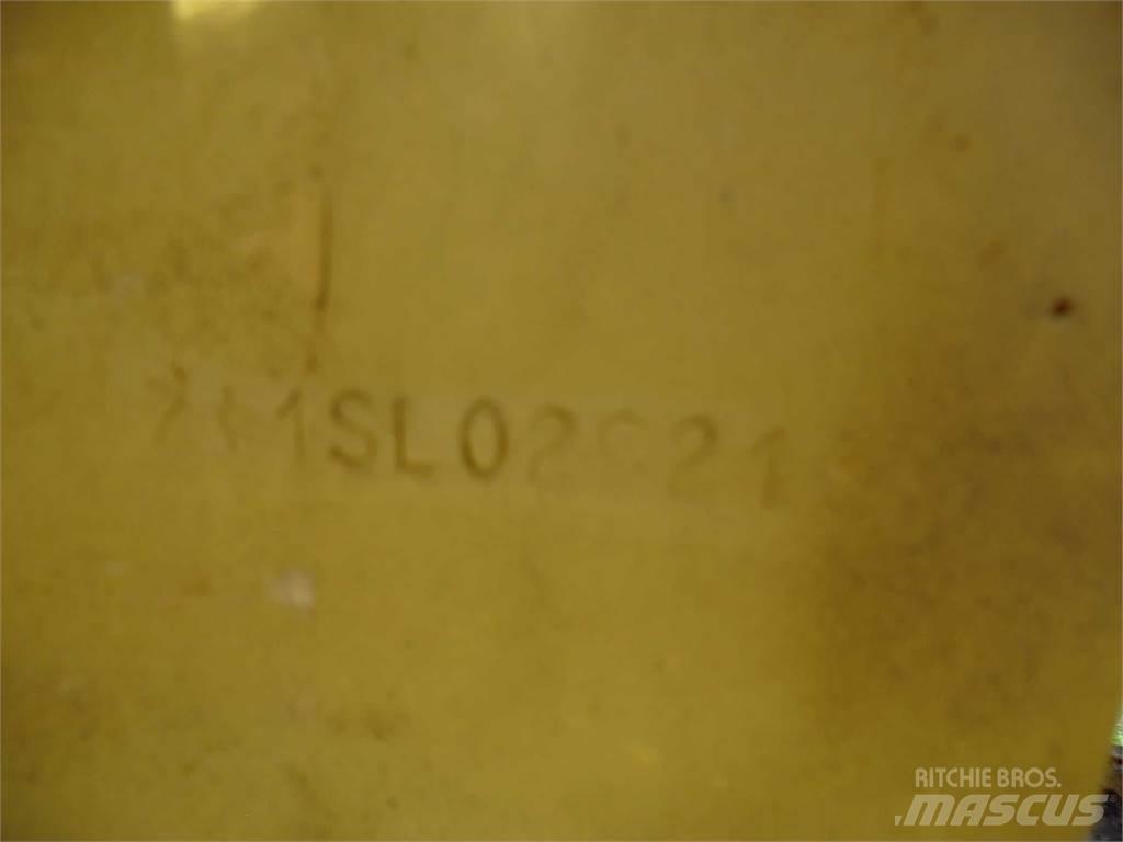 CAT 963D Шаси