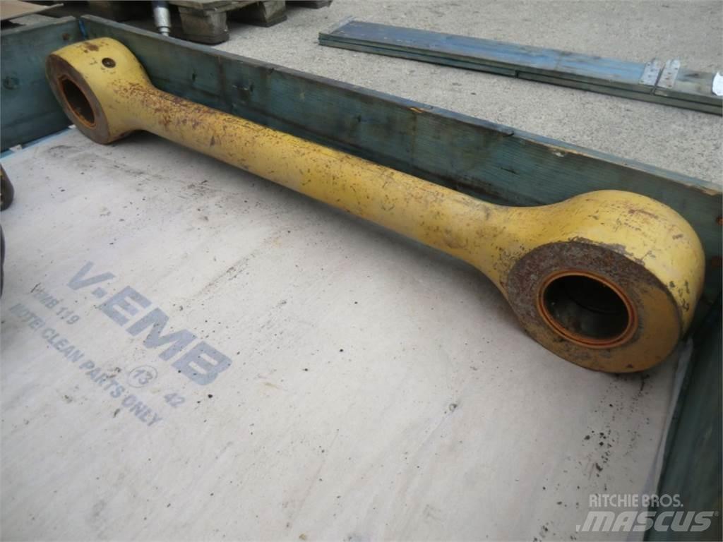 CAT 963D Шаси