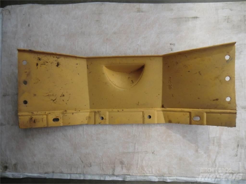CAT 973 Релси, вериги и ходова част
