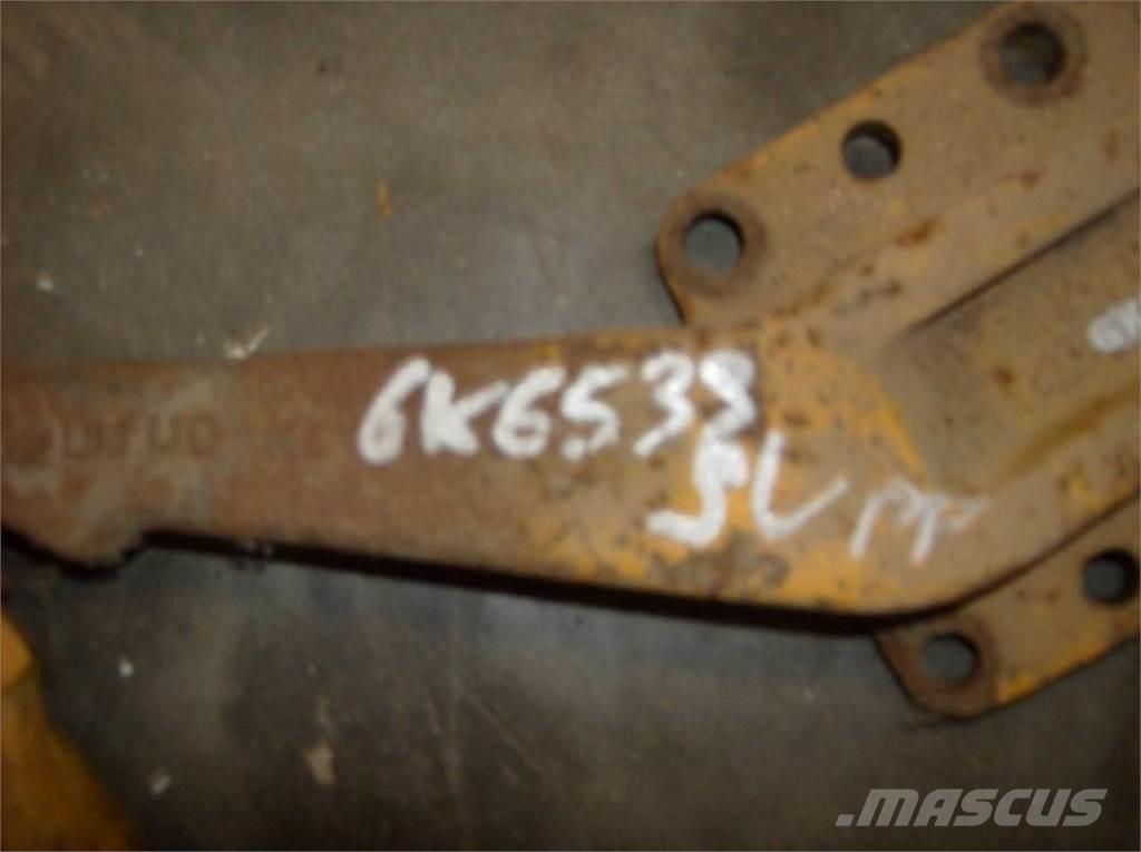 CAT 988 Шаси