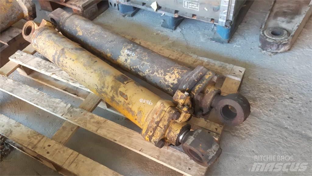 CAT 988B Строителство - Други